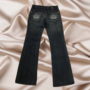 Victoria Beckham jeans - Superfina lågmidjade Victoria Beckham jeans i storlek 26 (de sitter mer som en xs så fråga om mått om du är osäker)😍