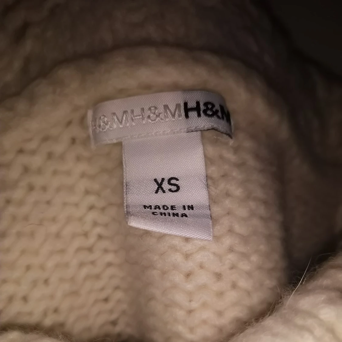 Stickad off-shoulder  - 90