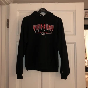 Svart championhoodie  - Svart champion hoodie 🖤 