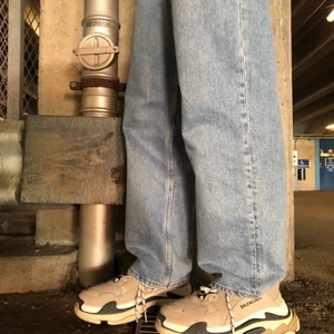 balenciaga-skor nästan oanvända. i storlek 41. passar 42 också.  - köptes i nk i stockholm för cirka ett år sedan. 