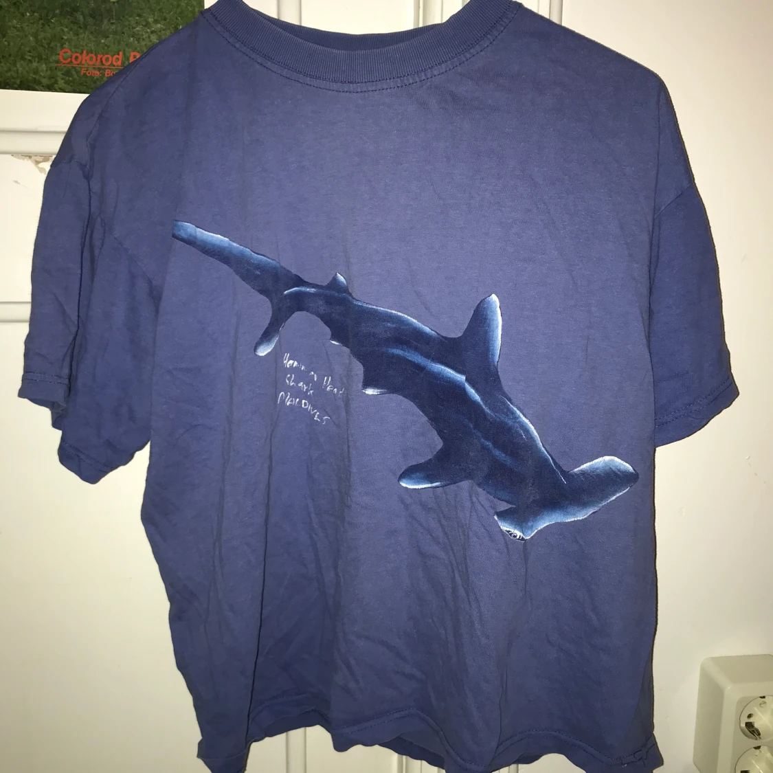 T-shirt med haj - 90