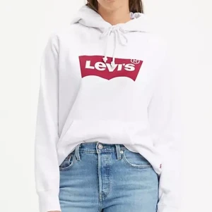 Hoodie från Levi’s storlek XS/S kan passa M - Passar bra