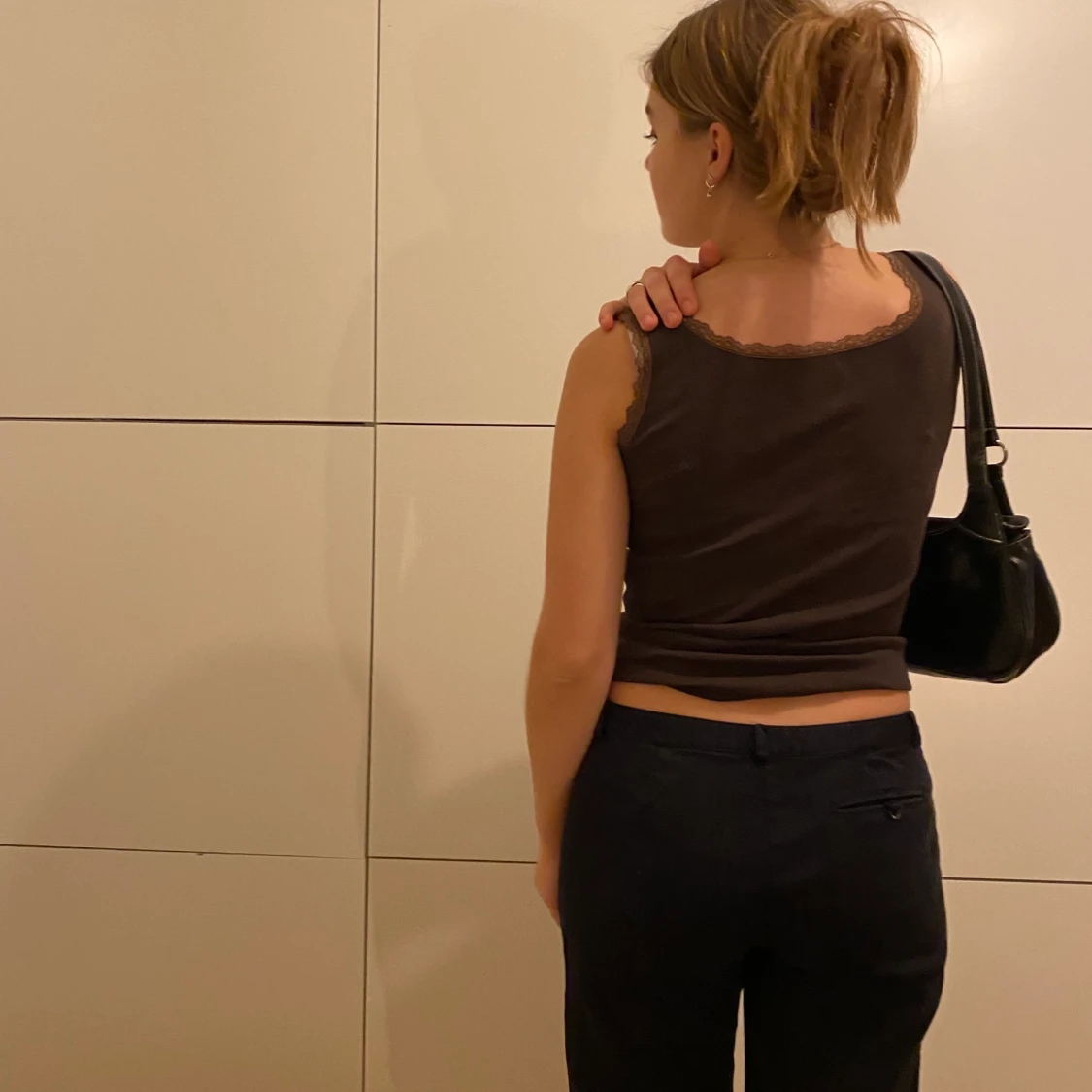 Brunt Linne med spets - 91