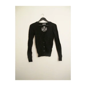  - Svart kofta från Gina Tricot i storlek XS! Frakt 42kr ✨