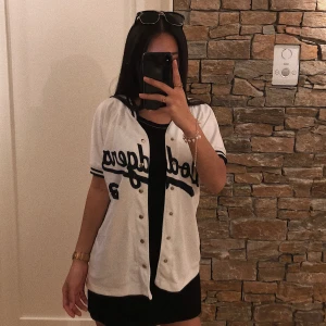  - Baseboll tröja | aldrig använd | bra skick 