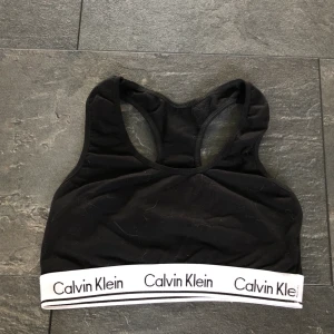  - Fake calvin klein topp