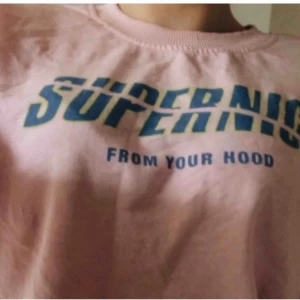  - Köpt i polen! Använd fåtal gånger! Väldigt snygg och cool tröja🌸🌷💐