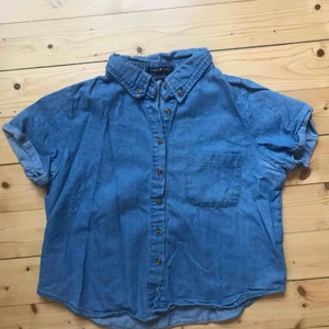  - Brandy melville jeans shirt