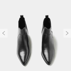  - Aldrig använda! Endast testade. Prislapp kvar. Nypris: 1000kr från ESPRITS NYA KOLLEKTION Säljes pga fel storlek