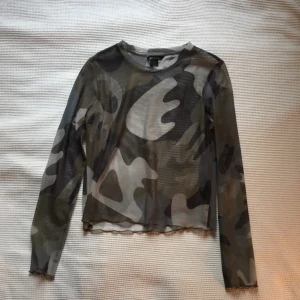  - topp i mesh från monki