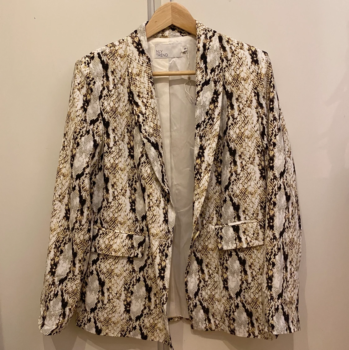 Nelly Oversized ormkinns blazer/kavaj