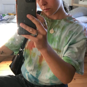 Batic t-shirt - BATIC t-shirt. Superskön, XL och går lätt att stoppa innanför jeansen  Frakt ingår⭐️