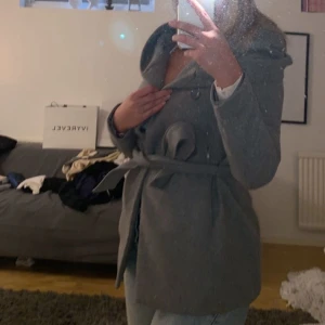 Kappa - Grå ”kappa”, oanvänd skick 10/10 