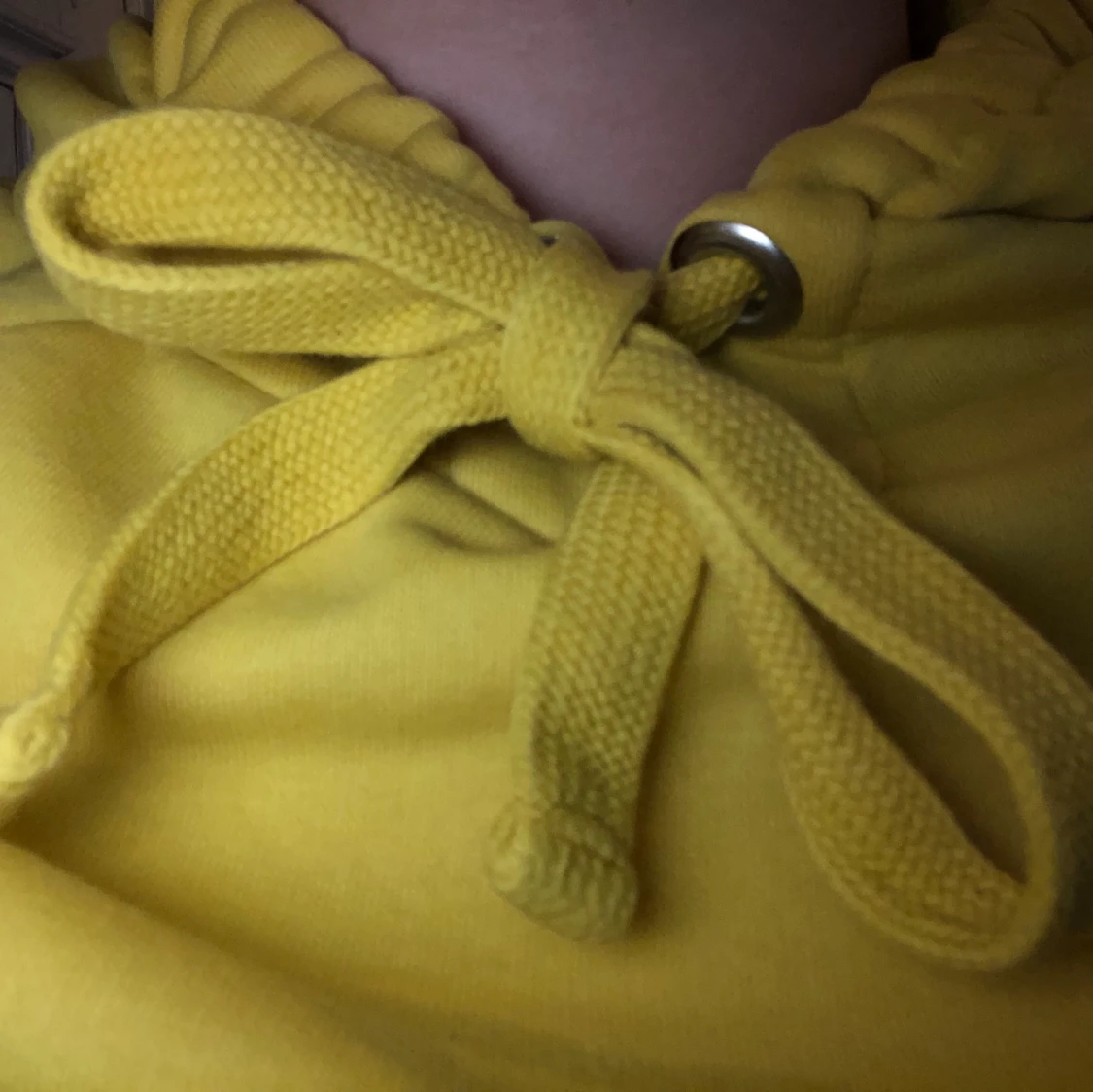 Gul Cubus hoodie  - 91