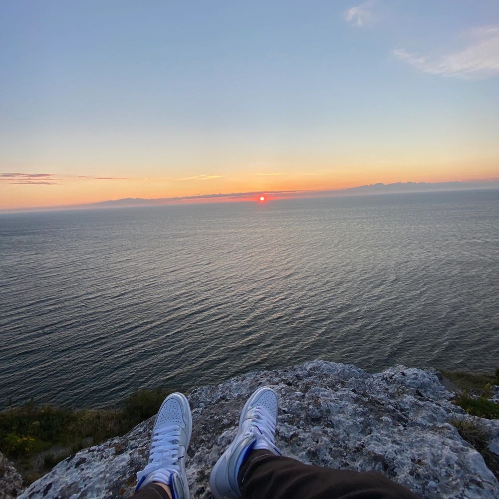 KONTAKTA INNAN KÖP! Intresse check på dessa jättefina AJ 1 Zoom köpta på StockX för 5500kr! Använda flertal gånger! Några defekter på sulorna pga mycket användning. Skriv för detaljer! Storlek 38, men är små, så passar 37-37.5 bäst! Skick: 8/10! <3. Skor.