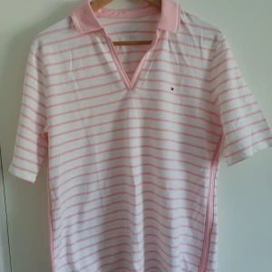 Tommy Hilfiger tshirt - Storlek L/XL. Aldrig använd. Äkta såklart