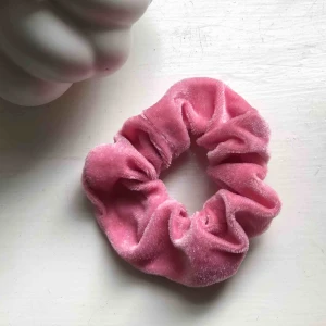  - Aldrig använd scrunchie (frakt ingår) 💘
