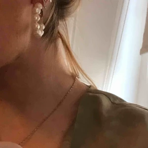  - skit fina pärlörhängen!!!😚😚  