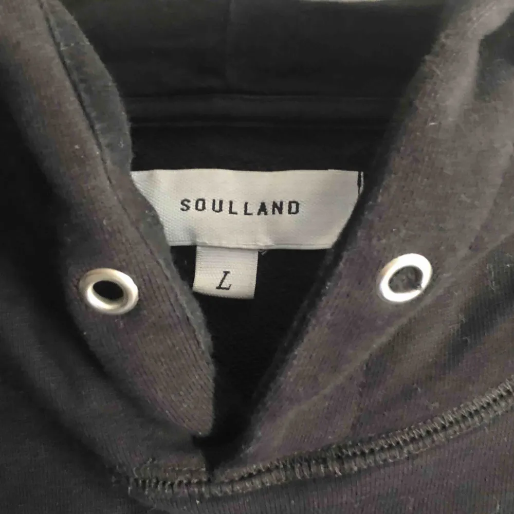 Soulland hoodie, shippas till Sverige från Danmark för 59 kr💋. Hoodies.