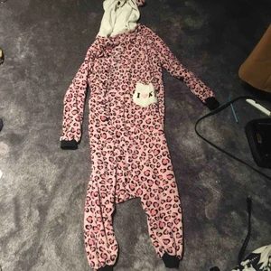  - Frakt kostar 100kr. Kirugami från japan