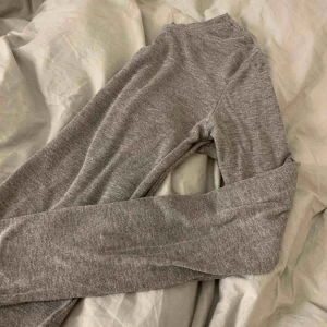  - Skön långärmad tröja! 🤍 lite tunnare i materialet :)