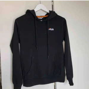 Fila hoodie - Hoodie från fila i storlek xs