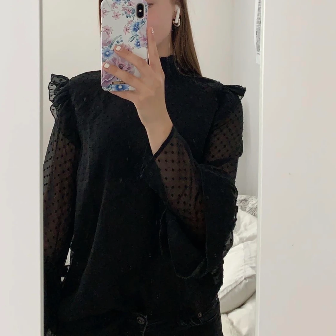 Gullig prickig tröja