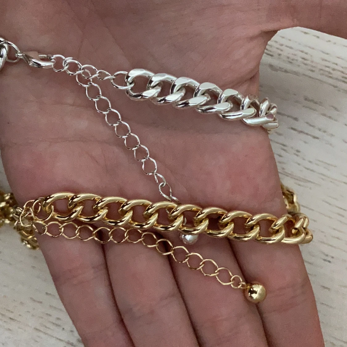 (Lånad Bild) NAKD kedjor - 91