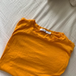 Samma modell 💓 - Säljer dessa för 30kr st eller båda för 50kr. Båda är i stolen XSS men är överziz så är mer som en XS/S.