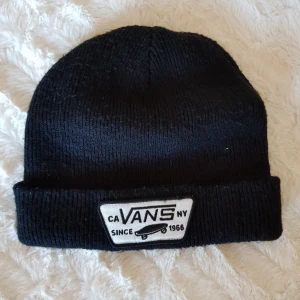  - Vans mössa, använd en säsong. Frakt ej inkluderat.