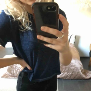  - Skön blå t-shirt från abercrombie & fitch