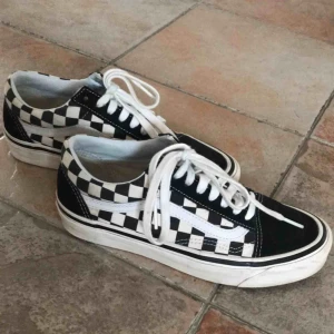  - Använda ett fåtal gånger, köpta på zalando för 799kr. Köparen står för frakt 😊  