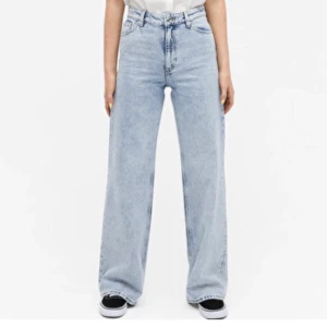 Intressekoll på dessa byxor Storlek S - Väldigt gott skick