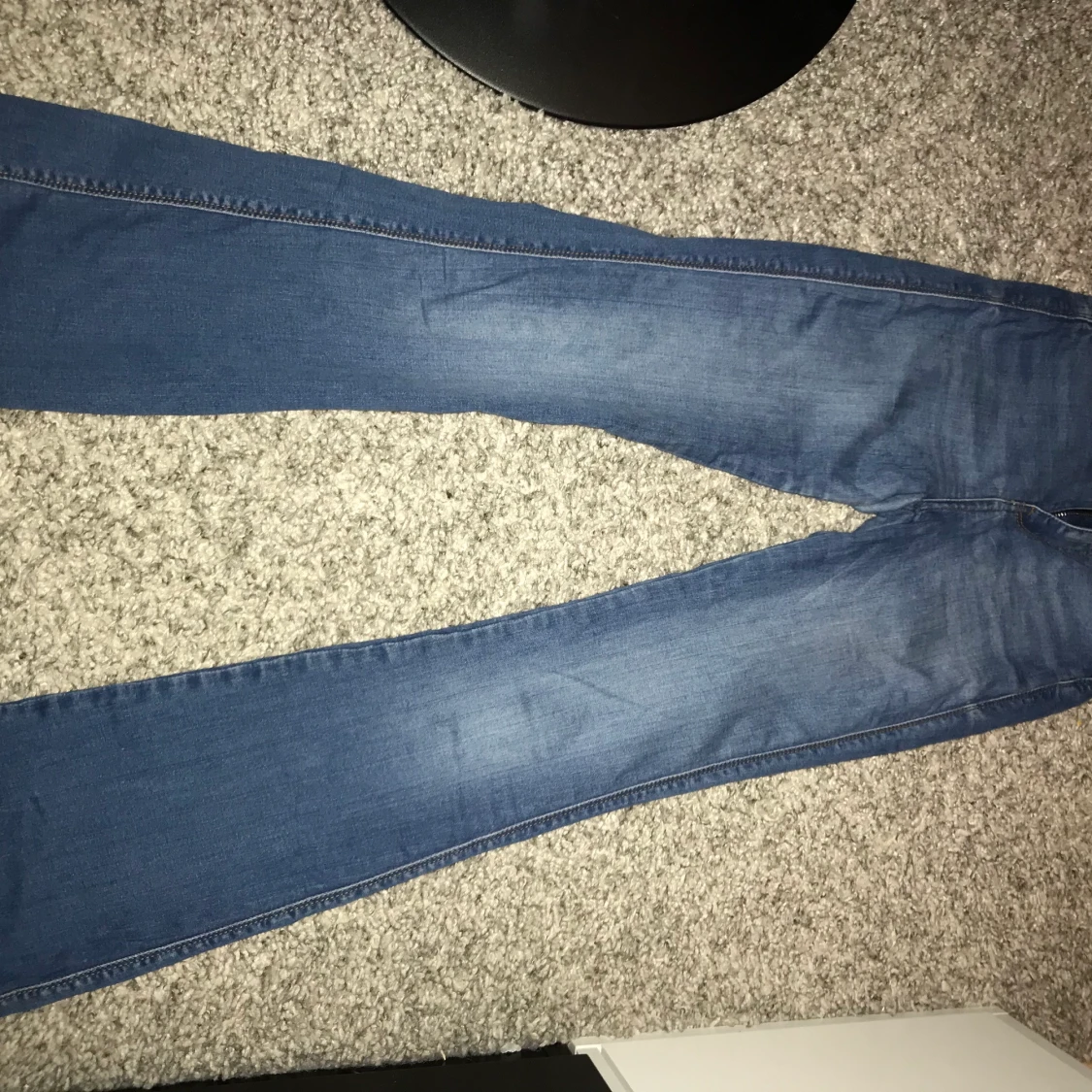 Blå bootcut jeans strl S - 90