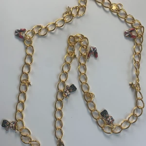 kedjesbälte med berlocker - Oanvänt kedjesbälte med berlocker🥰