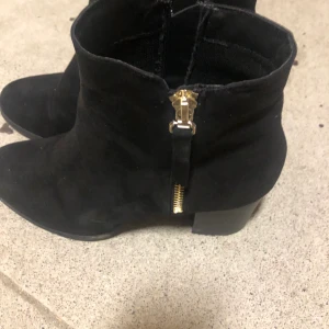 Boots - I fint skick