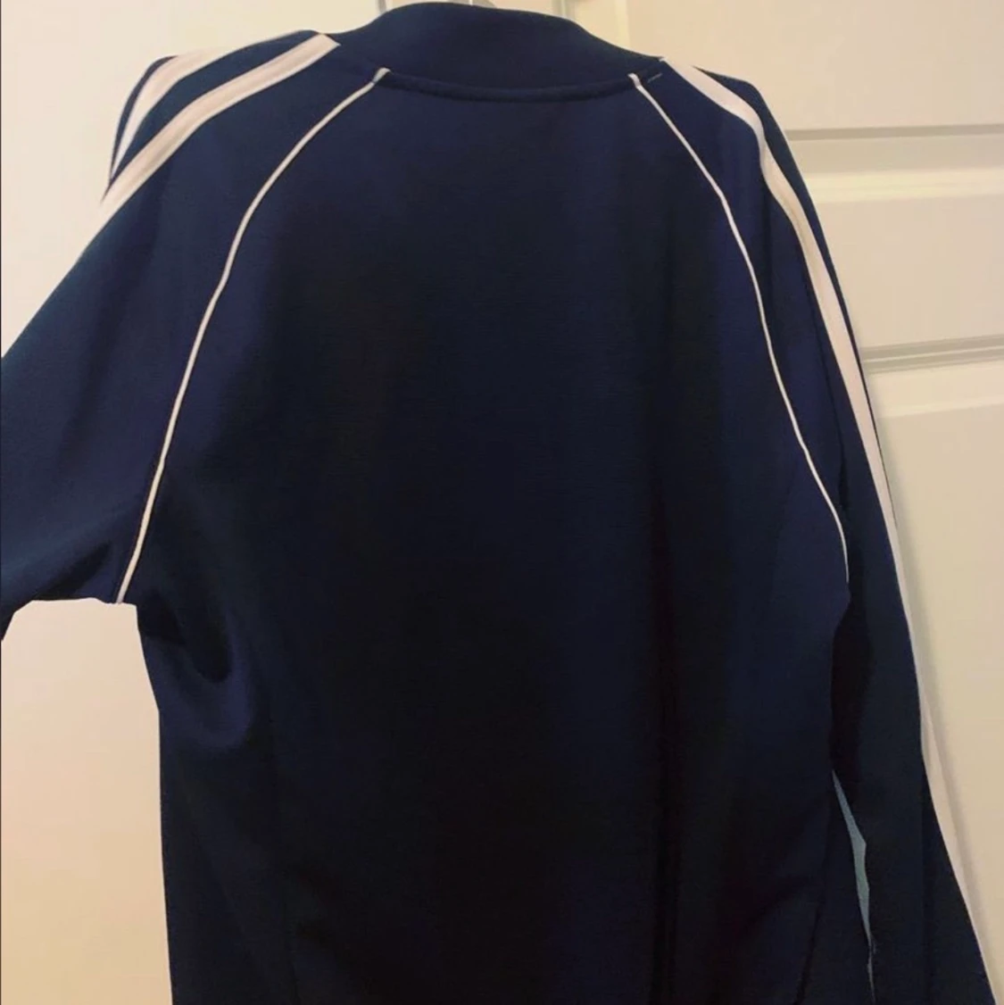 Marinblå adidas kofta - 90