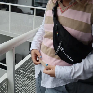 Paul Smith väst! - Randig väst från Paul Smith i nyskick!! I storlek M men passar XS-M beroende på hur oversize man vill ha det 🌸 Kan mötas i Sthlm annars står köparen för frakt 🥰