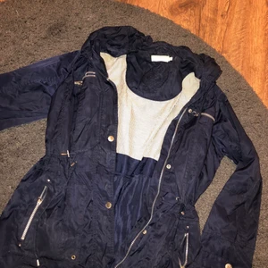 Jacka  - Storlek 36 från märket cappuccino 