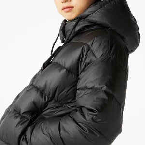 Puffer jacka - En superfin och varm jacka från monki, som ny! 300 eller högsta bud⭐️ be om fler bilder, står 34 men passar s-m bättre då den är oversize