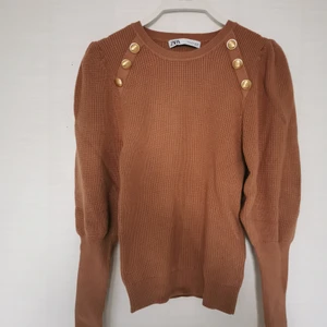 Zara knitwear - Brand new camel knitwear sweater with golden buttons and puffy arms, perfect fit 🤩