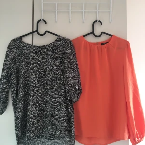 Blusar S.  - Båda storlek S. Ge bud. 