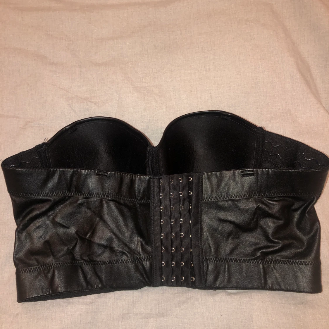 Topp i skinn imitation  - 90