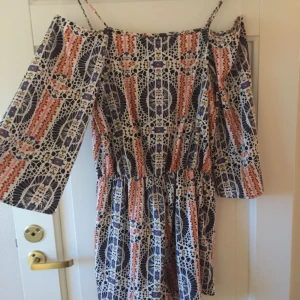  - Somrig byxdress köpt i Mexico, aldrig använd. 