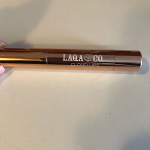  - ”Storm” färg av läppstift; ny, köparen står för frakten 