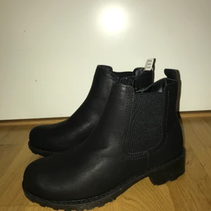 Höstskor / vinterskor storlek 37 helt oanvända. Säljer eftersom att de inte passade mig i storleken - Helt nya och oanvända skor i storlek 37