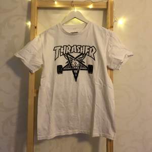 Thrasher T-Shirt köpt i USA, storlek Medium! Med fett Satanist stjärna! Nypris 500kr 