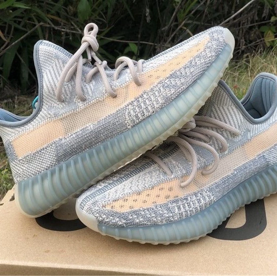 Yeezy Boost 350V2 Israfil - 90