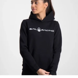 Sail Racing - Storleken är 160. Köpt på kidsbrandstore. Använd ett fåtal gånger så den är som ny. Säljer då den kommer ej till användning 💕