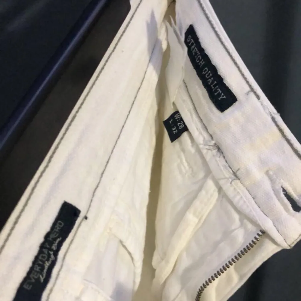 Vita Lindbergh jeans med bra kvalite, aldrig använda. Jeans & Byxor.